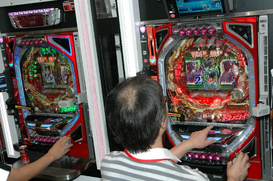 京楽が「戦国無双 MAX EDITION」発表|業界最速のパチンコ 京楽が「戦国無双 MAX EDITION」発表|業界最速のパチンコ