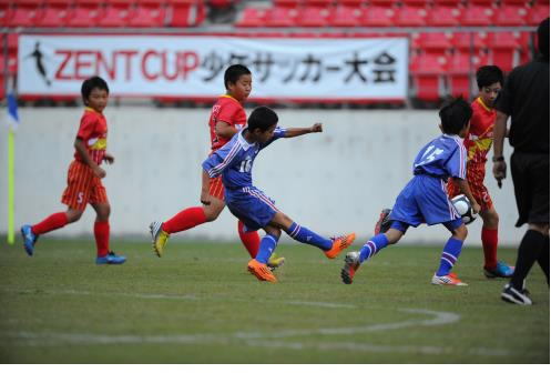 善都が少年サッカー大会、12チームが熱戦