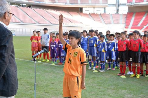 善都が少年サッカー大会、12チームが熱戦