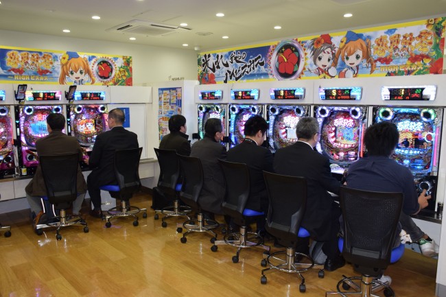 西陣1_報道陣が大挙して訪れた