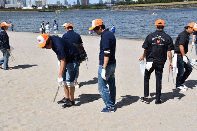 日遊協が「お台場海浜公園」を清掃