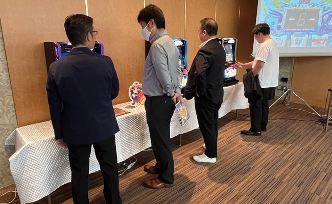 ベルコグループ『Lスーパービンゴネオ』の展示会を開催